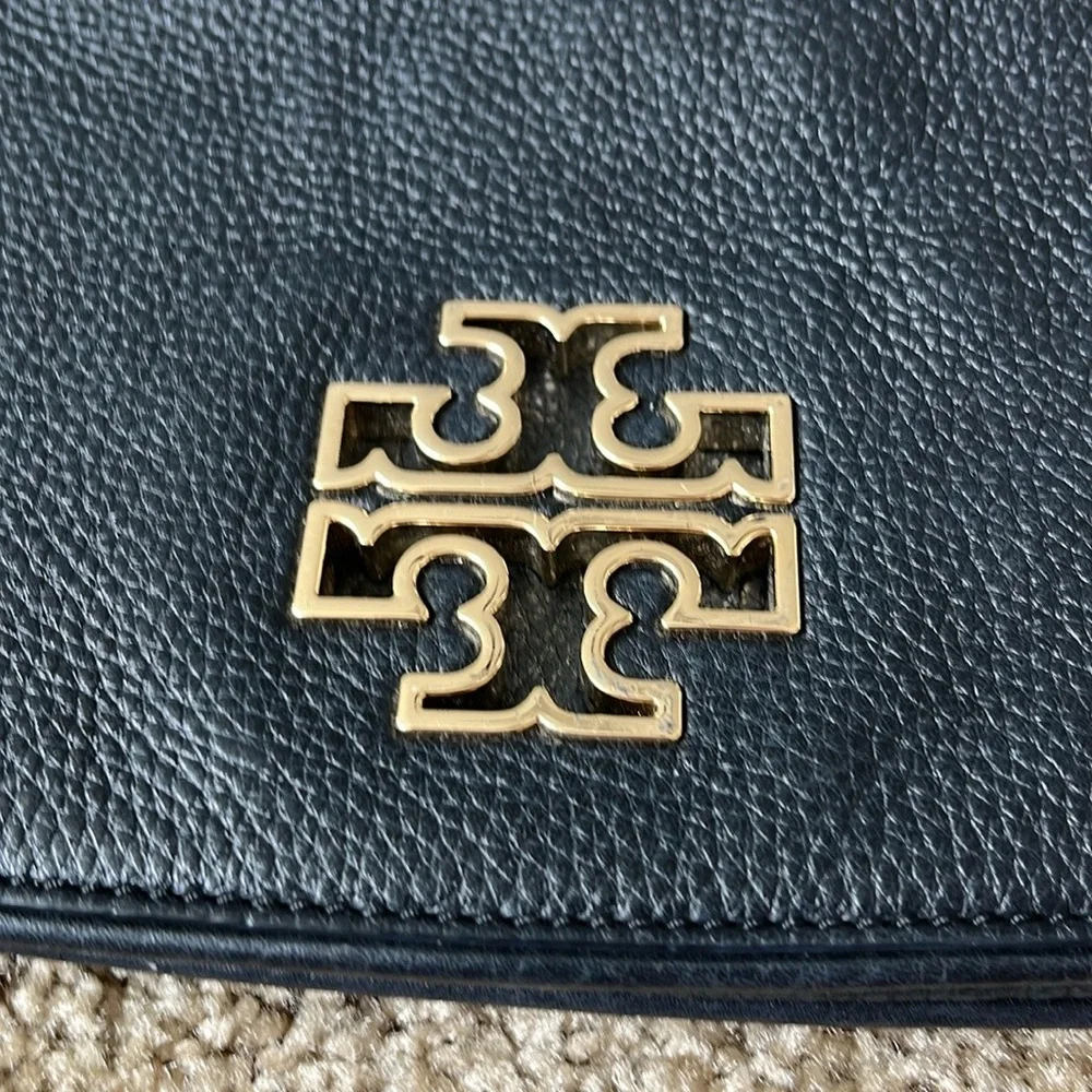 Tory Burch Britton Black Leather Crossbody Bag - Picture 2 of 7